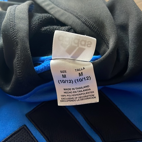 Boys adidas hoodie. Perfect condition, no snags or stains - Picture 5 of 6